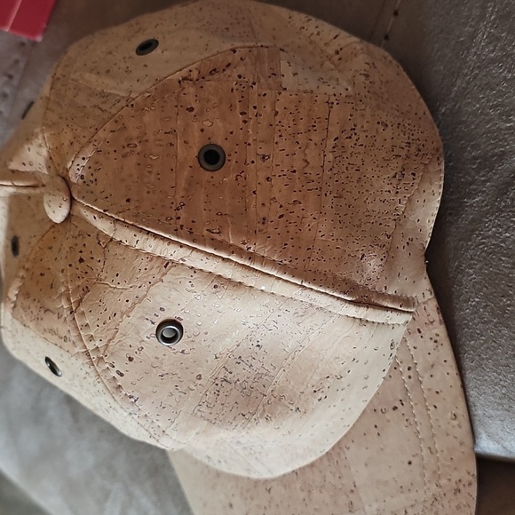Eco-Friendly Cork Baseball Cap – Adjustable Fit - Picture 2 of 5